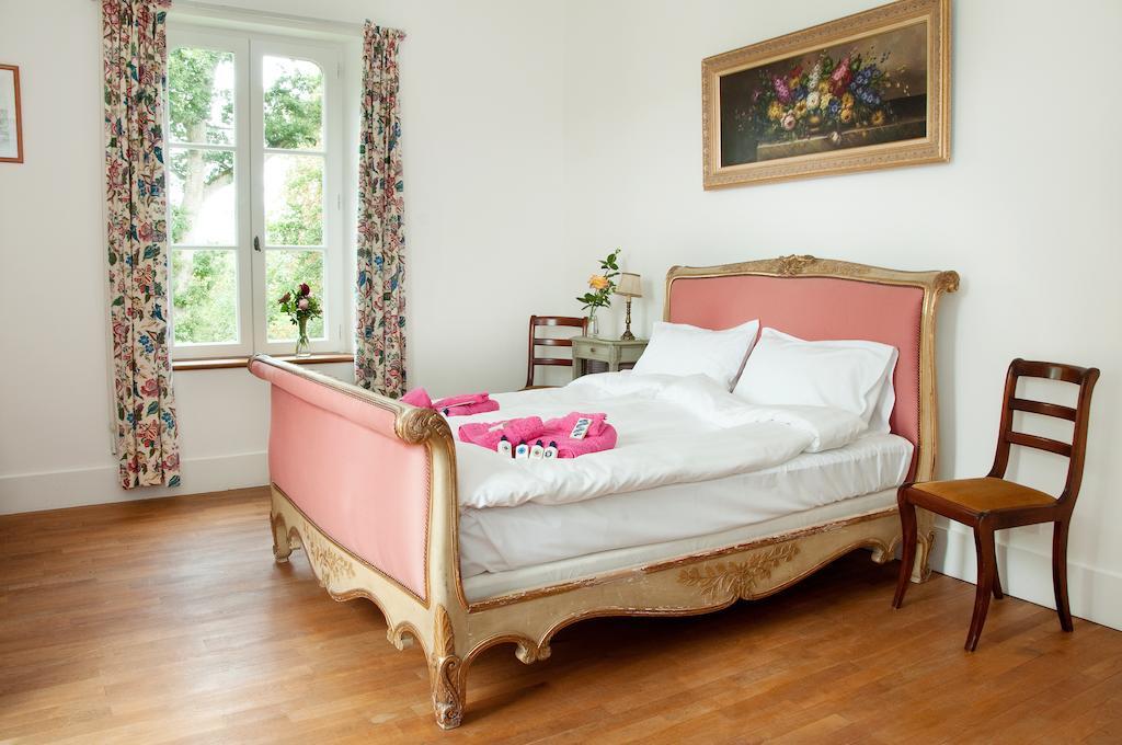 Domaine De La Fauconnie Otel Campsegret Oda fotoğraf