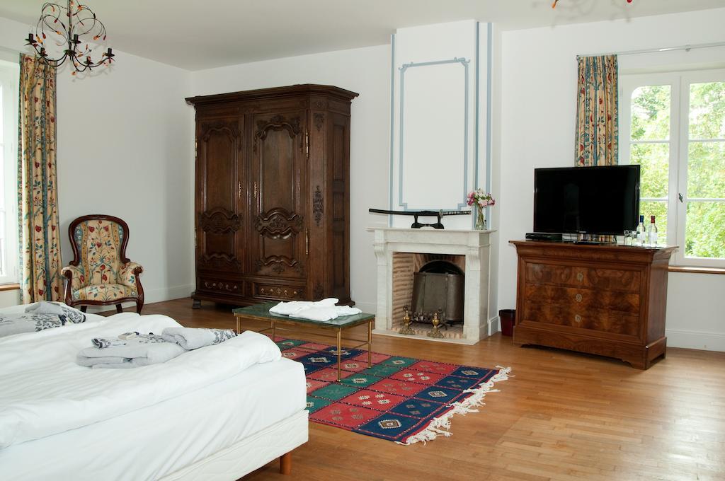 Domaine De La Fauconnie Otel Campsegret Oda fotoğraf